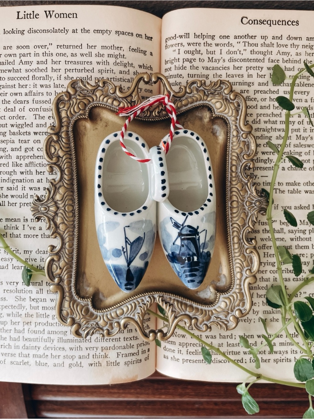 Delft Blue Miniature Dutch Clogs